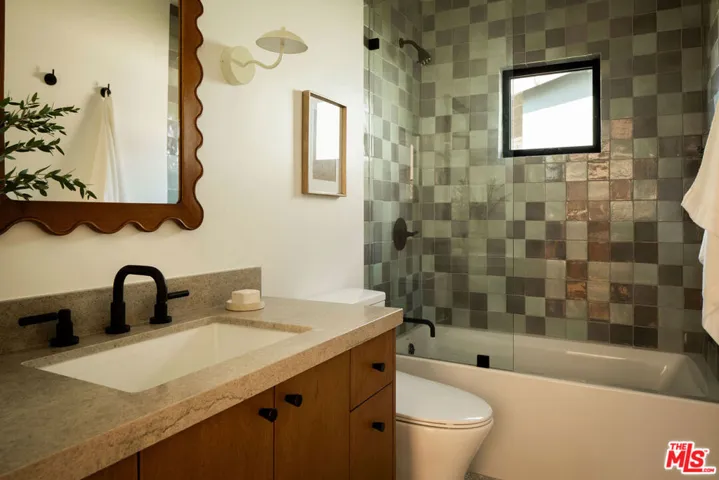 3420 Wade Street, Los Angeles, California 90066