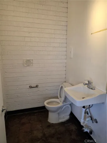 6767 Adobe, 29 Palms, California 92277