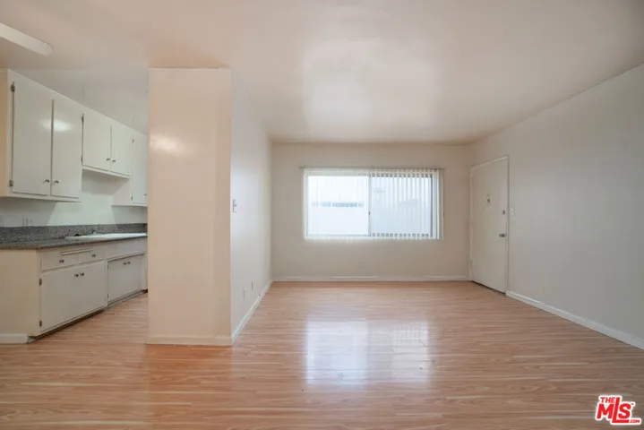 1943 Overland Avenue 3, Los Angeles, California 90025