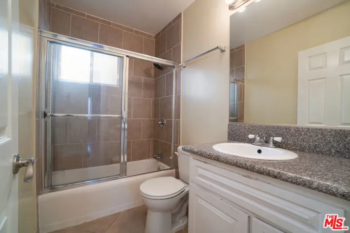 1943 Overland Avenue 3, Los Angeles, California 90025