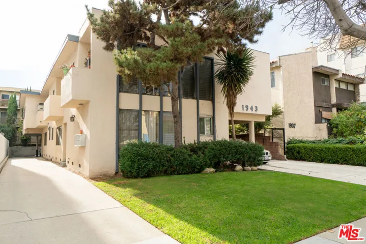1943 Overland Avenue 3, Los Angeles, California 90025