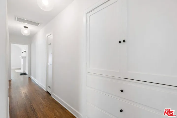 1293 S Sycamore Avenue, Los Angeles, California 90019