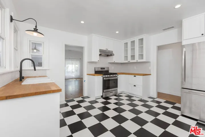 1293 S Sycamore Avenue, Los Angeles, California 90019