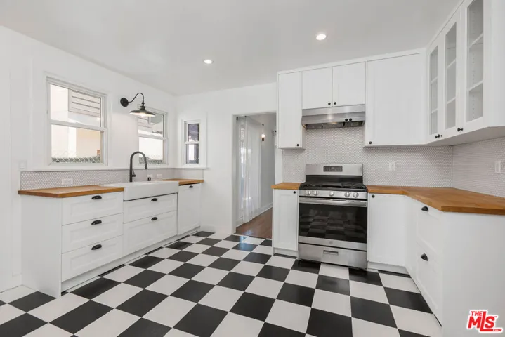 1293 S Sycamore Avenue, Los Angeles, California 90019