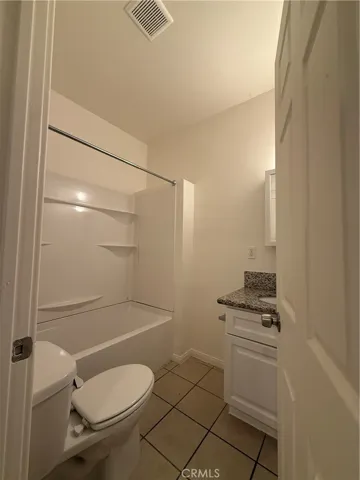 718 Chestnut Avenue 12, Long Beach, California 90813