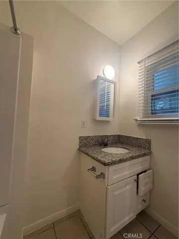 718 Chestnut Avenue 12, Long Beach, California 90813