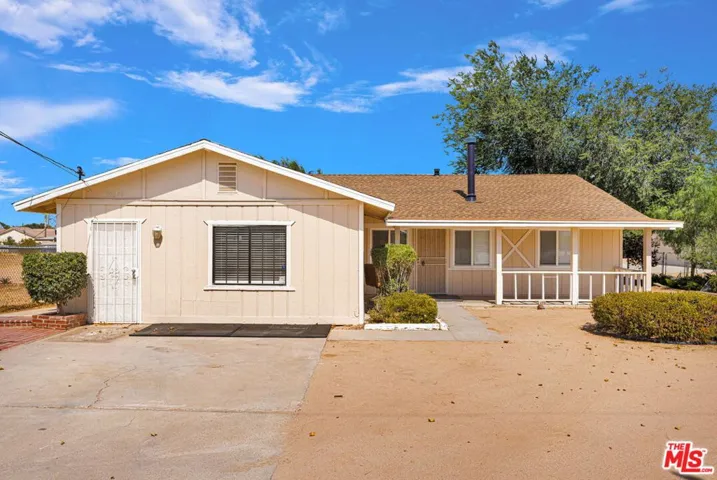 10609 8th Avenue, Hesperia, California 92345
