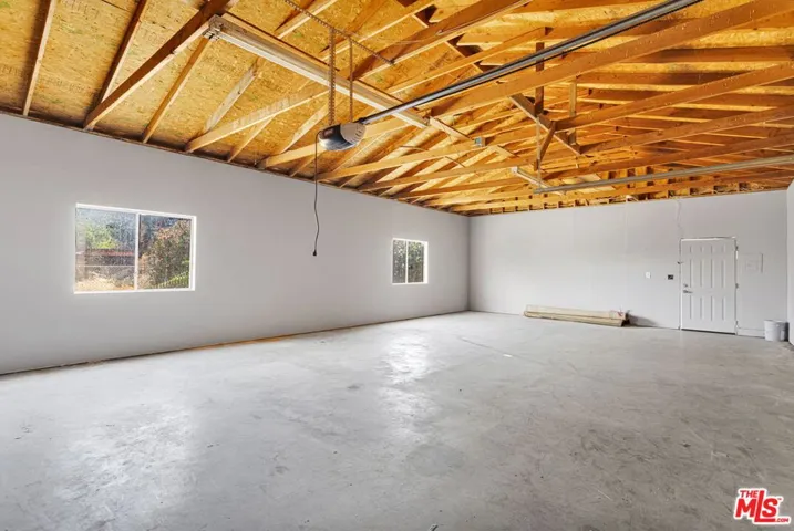 10609 8th Avenue, Hesperia, California 92345
