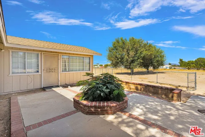 10609 8th Avenue, Hesperia, California 92345