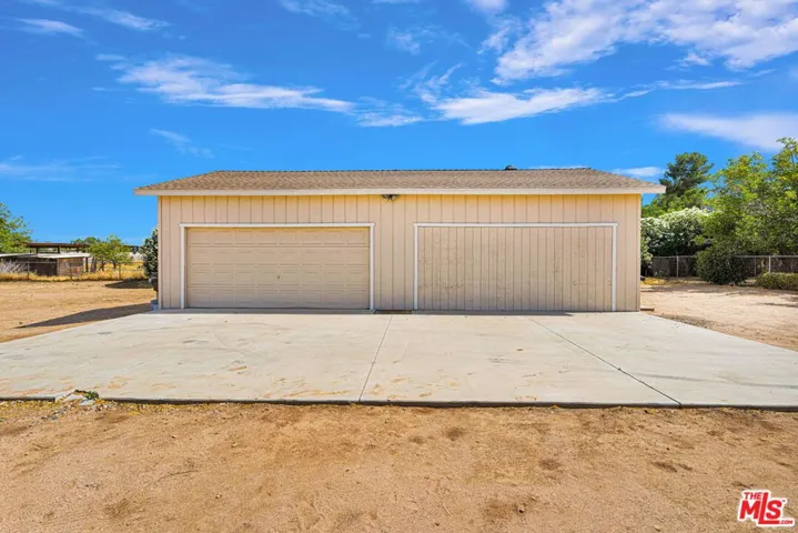 10609 8th Avenue, Hesperia, California 92345