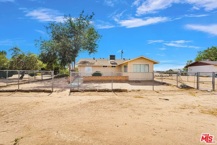 10609 8th Avenue, Hesperia, California 92345
