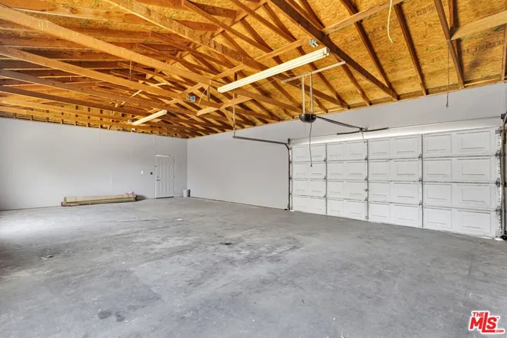 10609 8th Avenue, Hesperia, California 92345