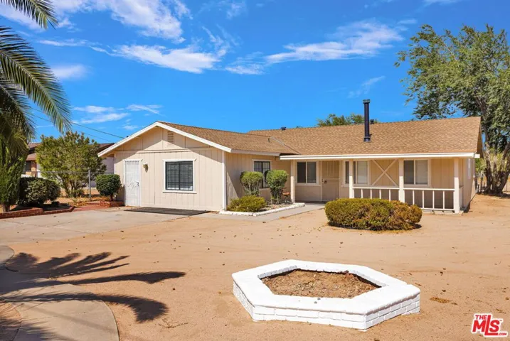 10609 8th Avenue, Hesperia, California 92345