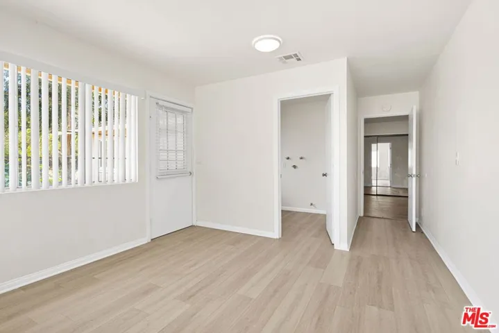 10609 8th Avenue, Hesperia, California 92345