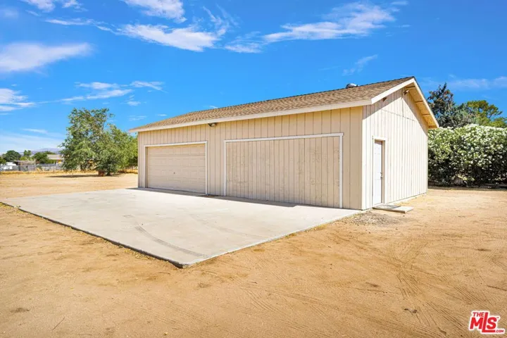 10609 8th Avenue, Hesperia, California 92345