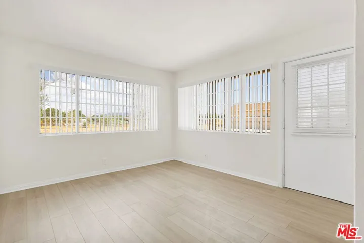 10609 8th Avenue, Hesperia, California 92345