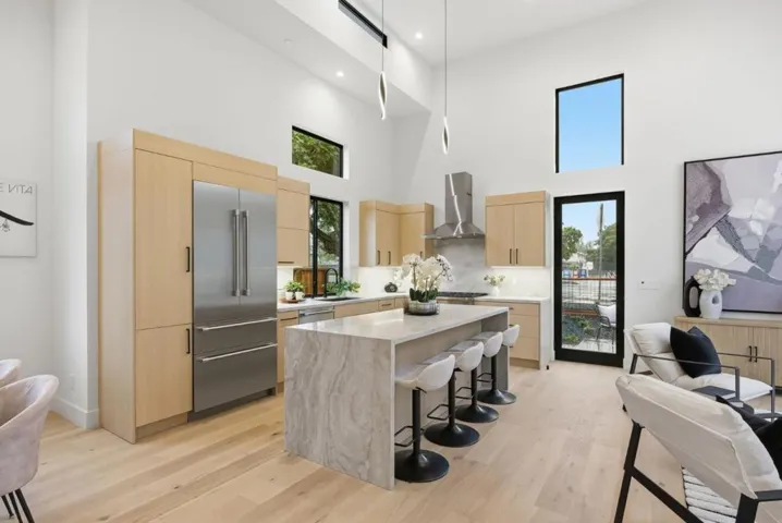 702 Ellsworth Place, Palo Alto, California 94306