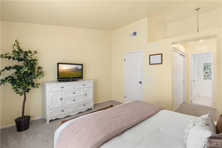 106 Tanglewood Street, La Puente, California 91744