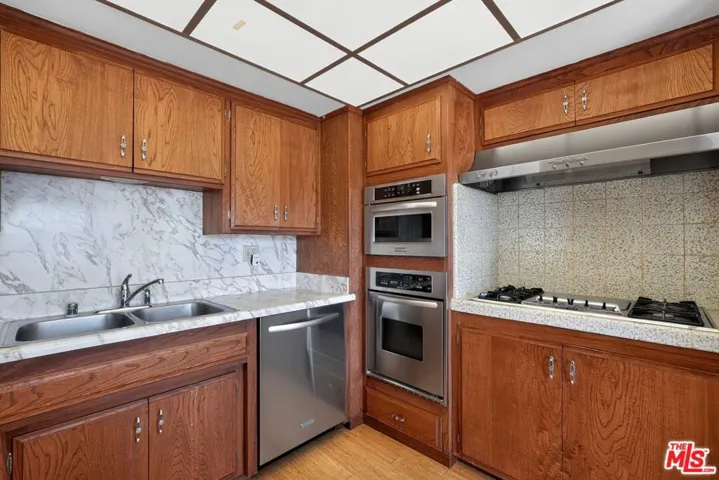 39000 Waterview Drive, Big Bear, California 92315