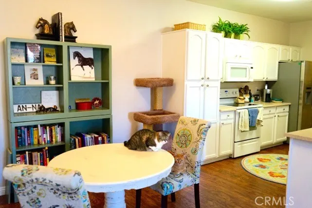 Dining 
area with kitchen
