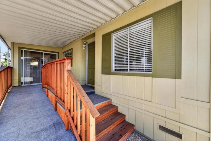 144 Holm Road 14, Watsonville, California 95076