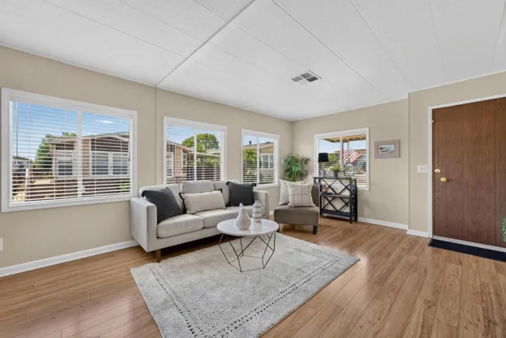 144 Holm Road 14, Watsonville, California 95076