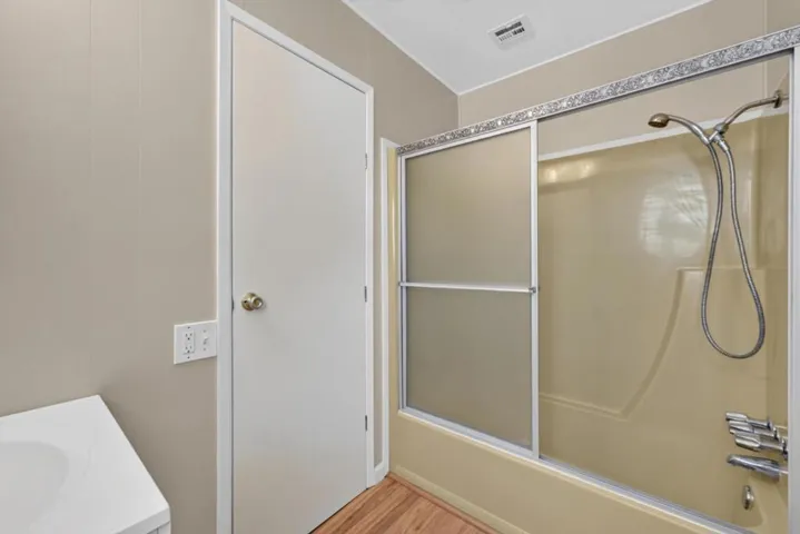 144 Holm Road 14, Watsonville, California 95076