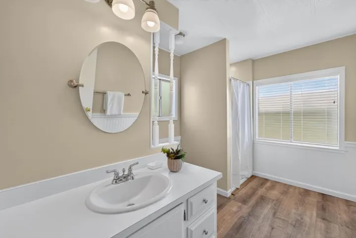 144 Holm Road 14, Watsonville, California 95076