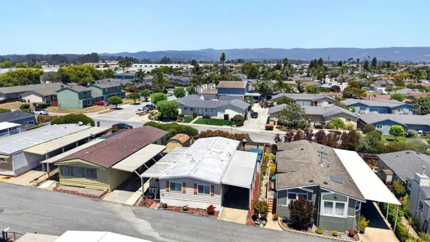 144 Holm Road 14, Watsonville, California 95076