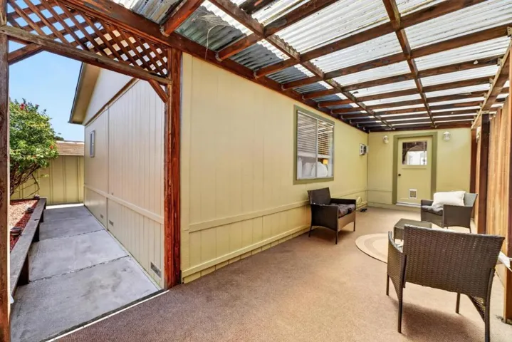 144 Holm Road 14, Watsonville, California 95076
