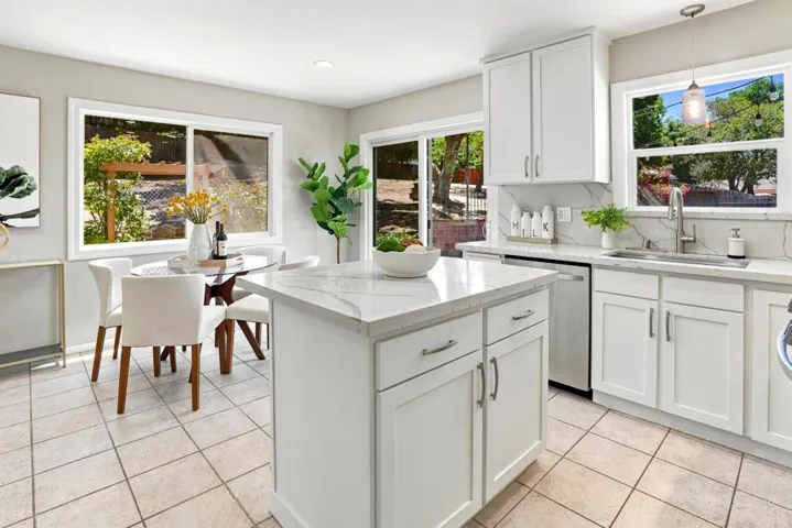 19054 Vannoy Court, Castro Valley, California 94546