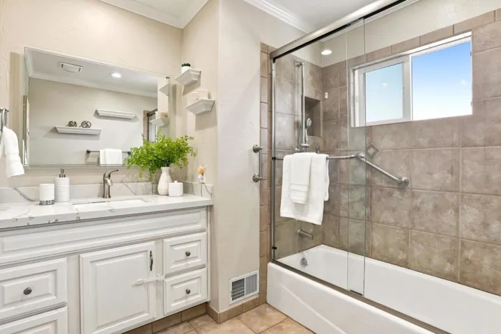 19054 Vannoy Court, Castro Valley, California 94546