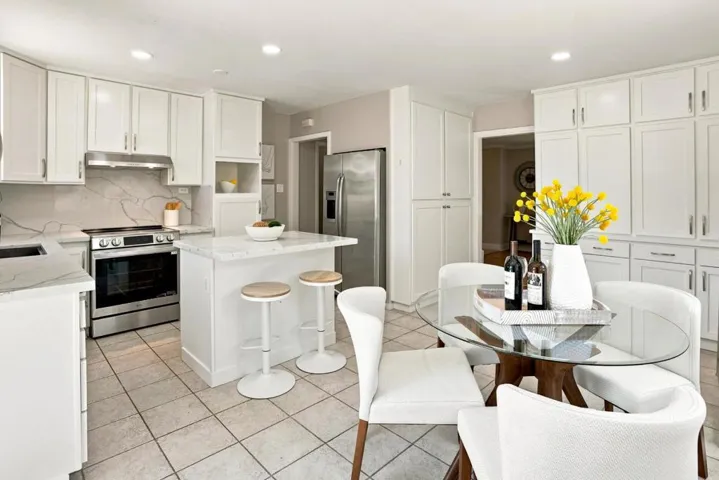 19054 Vannoy Court, Castro Valley, California 94546