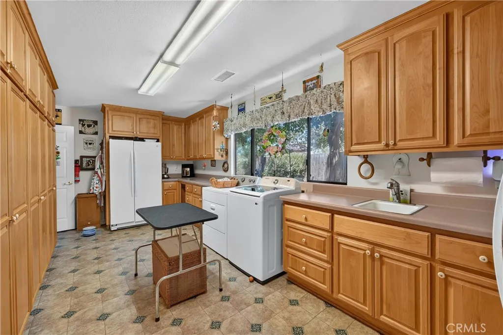 Oversized Laundry Room