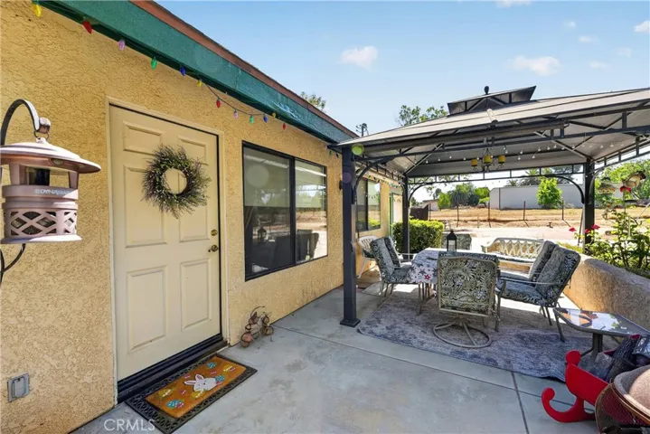 Exterior Entrance Guest Suite