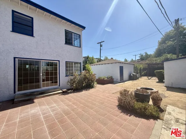 6205 Gentry Avenue, Los Angeles, California 91606