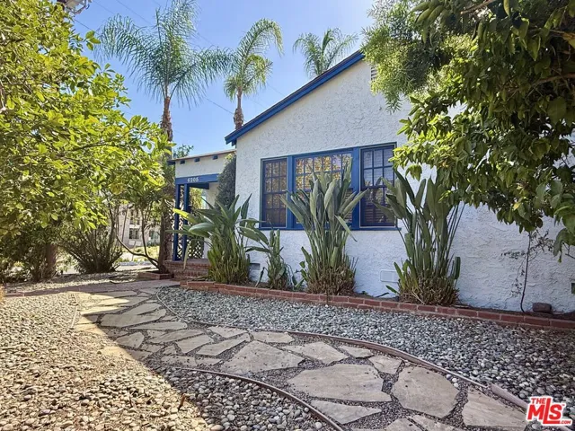 6205 Gentry Avenue, Los Angeles, California 91606