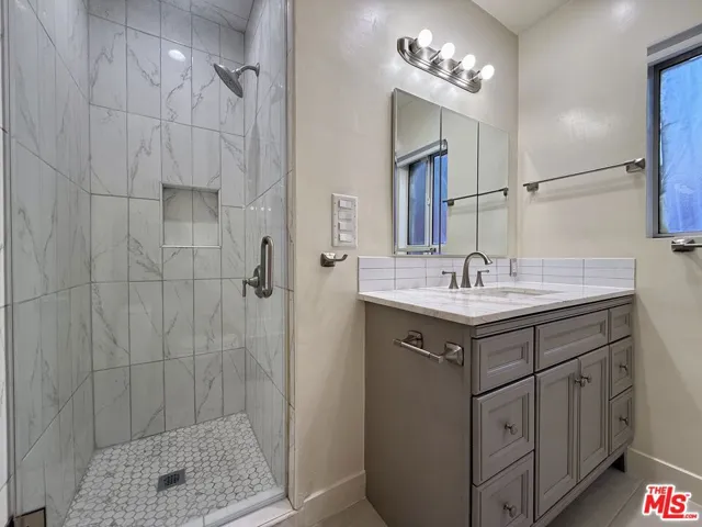 6205 Gentry Avenue, Los Angeles, California 91606