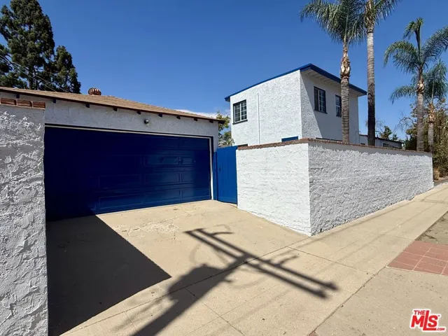 6205 Gentry Avenue, Los Angeles, California 91606