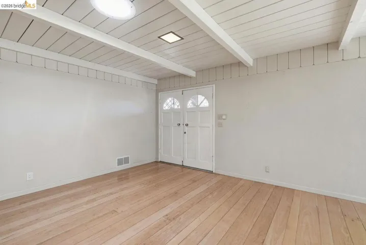 6480 Ascot Dr, Oakland, California 94611