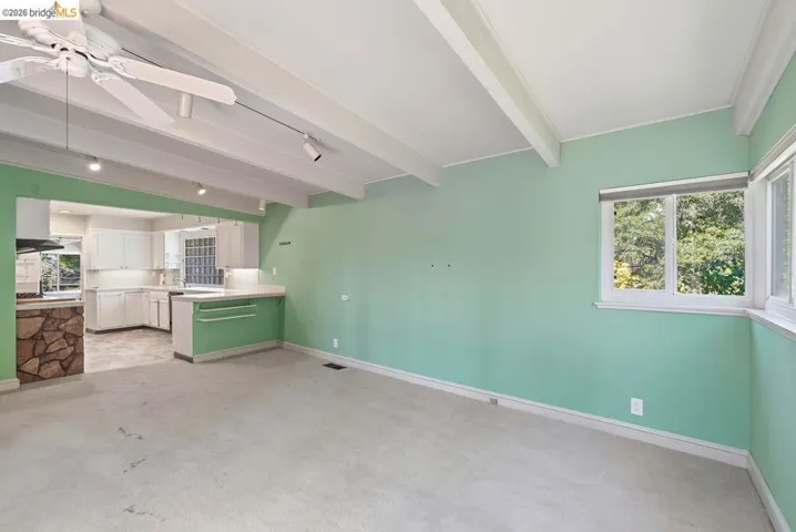 6480 Ascot Dr, Oakland, California 94611