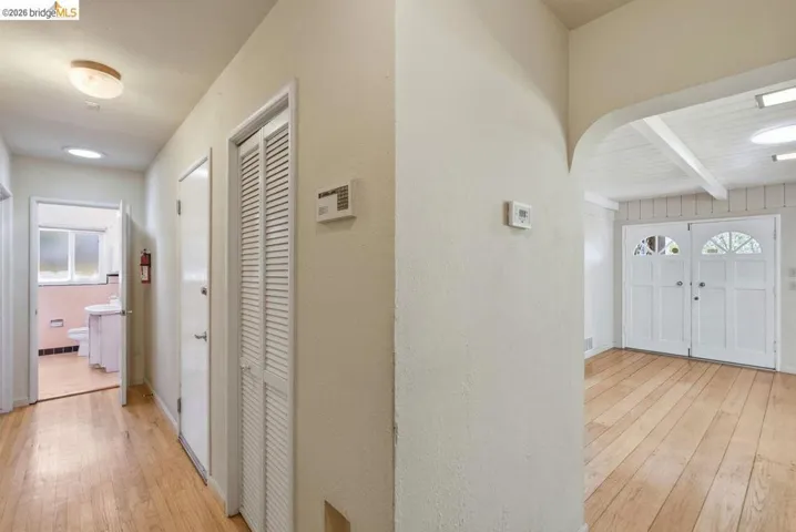 6480 Ascot Dr, Oakland, California 94611