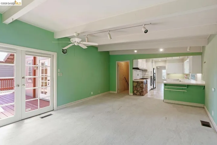 6480 Ascot Dr, Oakland, California 94611