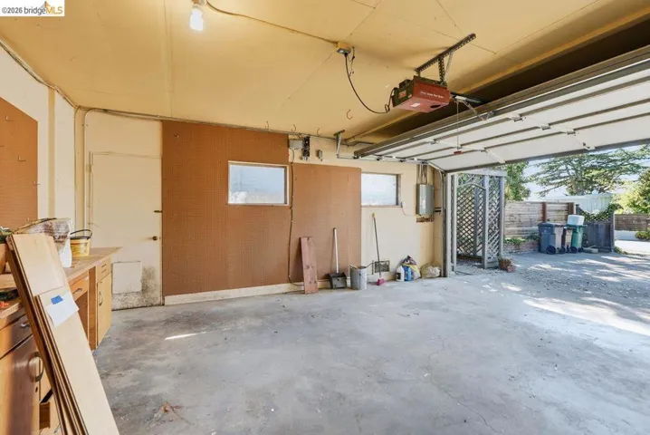 6480 Ascot Dr, Oakland, California 94611