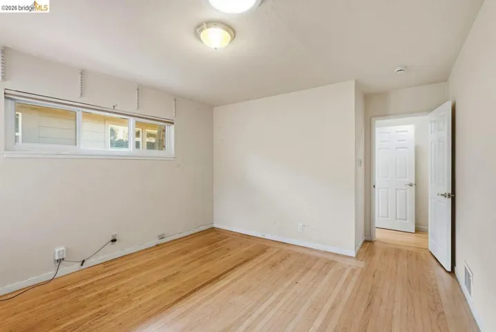 6480 Ascot Dr, Oakland, California 94611