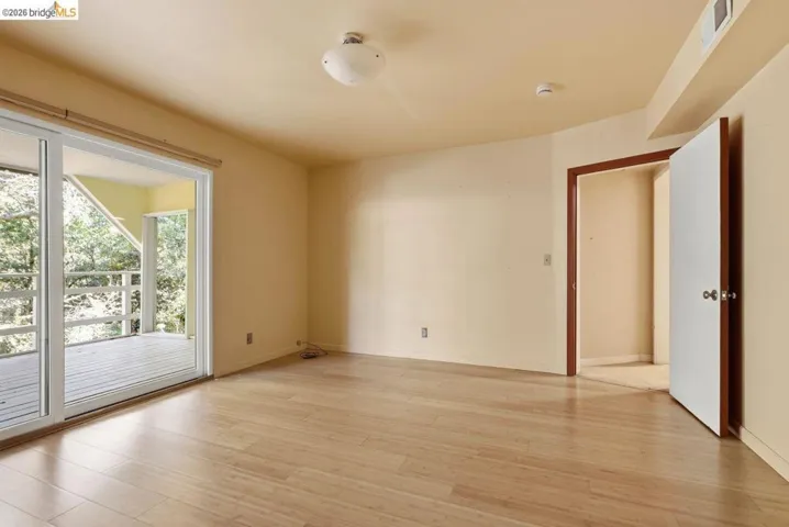 6480 Ascot Dr, Oakland, California 94611