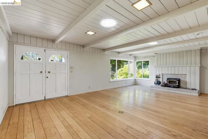 6480 Ascot Dr, Oakland, California 94611