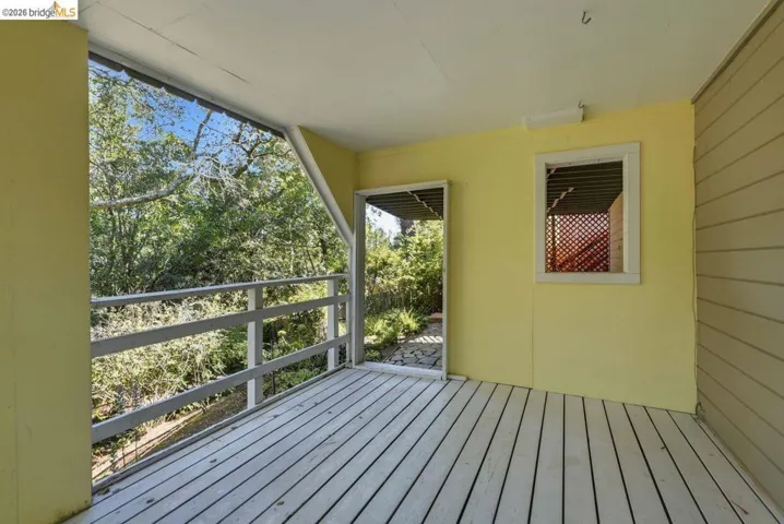 6480 Ascot Dr, Oakland, California 94611