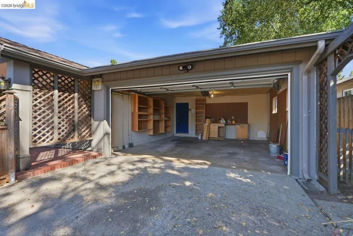 6480 Ascot Dr, Oakland, California 94611