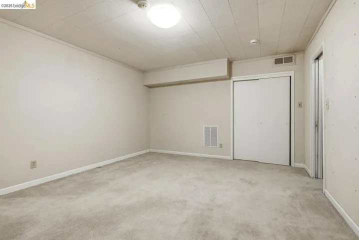 6480 Ascot Dr, Oakland, California 94611